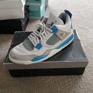 2006 Military Jordan 4's